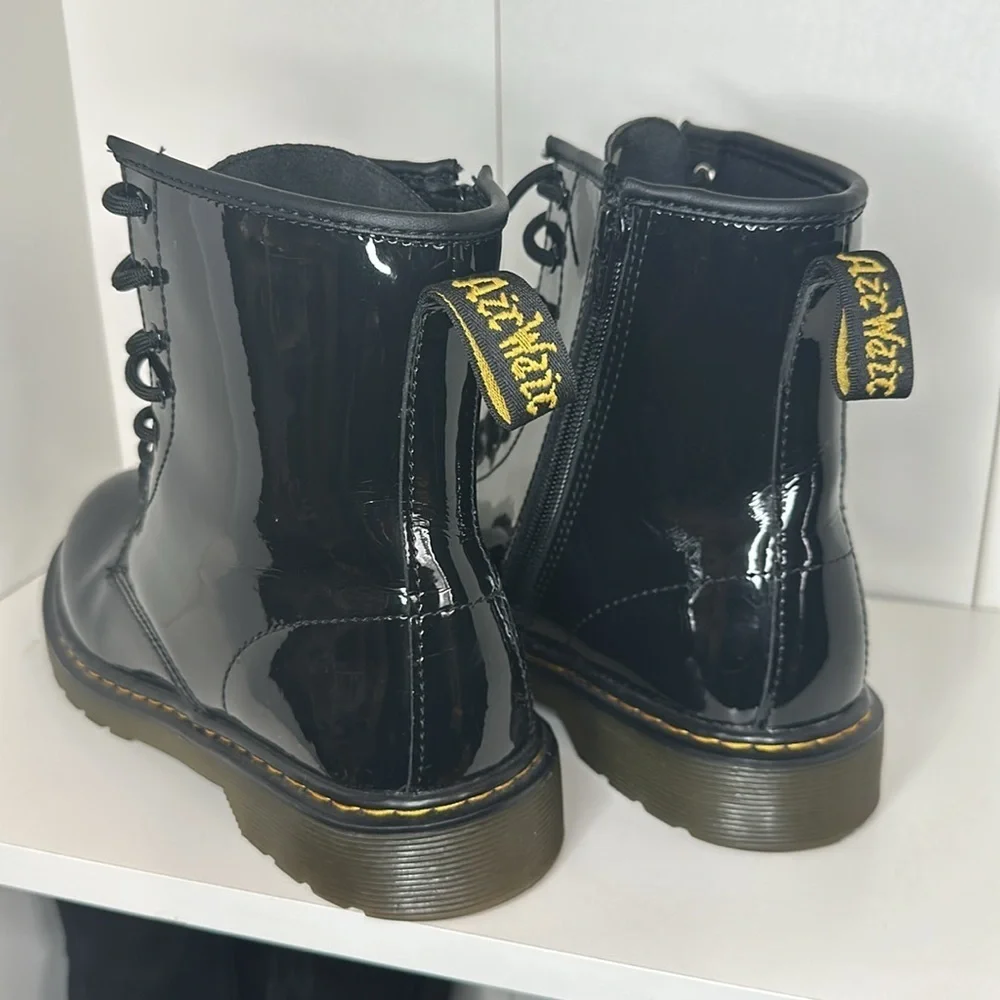 Dr Martens YOUTH 1460 PATENT LEATHER LACE UP BOOTS